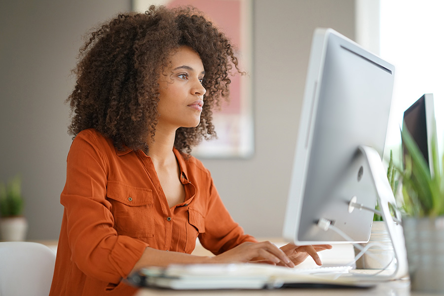 woman-on-computer.jpg